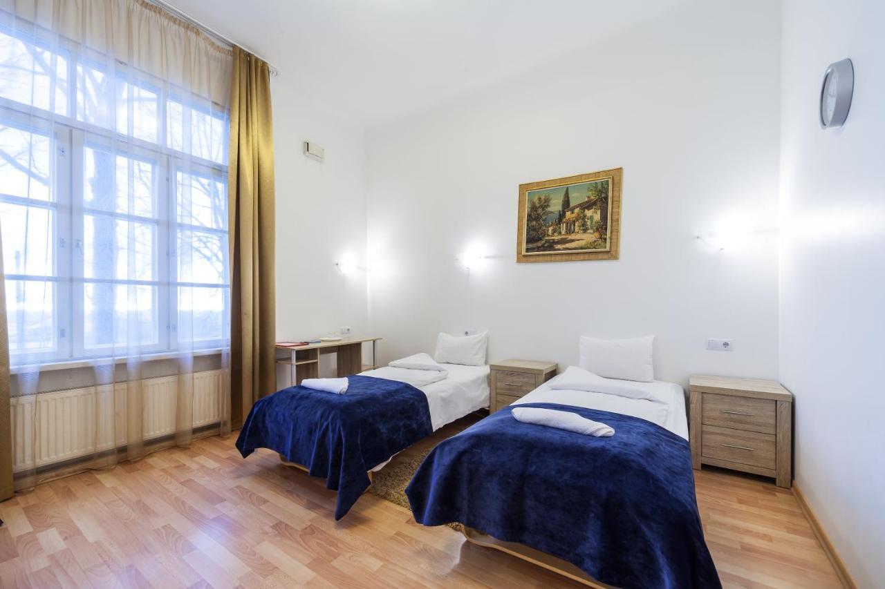 Aquamarine Hotel Tallinn Bagian luar foto