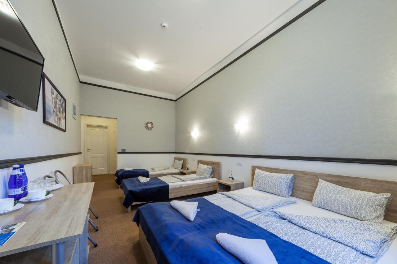 Aquamarine Hotel Tallinn Bagian luar foto